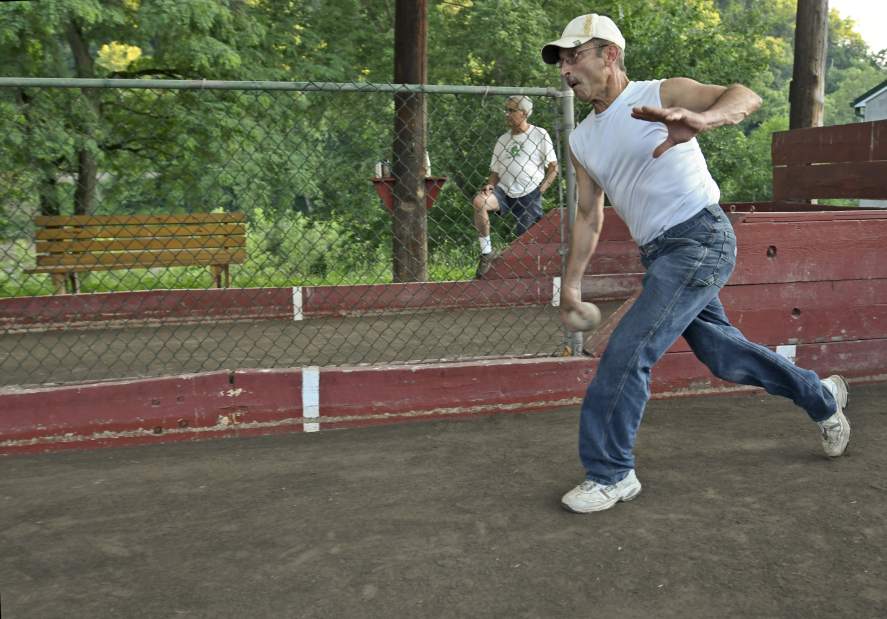 100856GTRLIVBocce09080118
