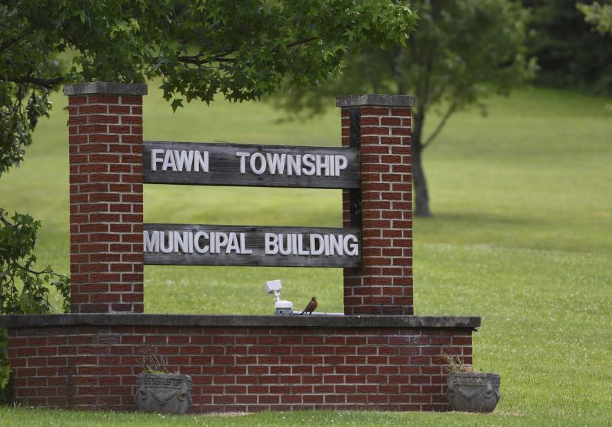 11937webfawnsign