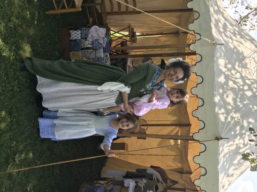 124087GTRLIVPERIODCOSTUMESPENNY1