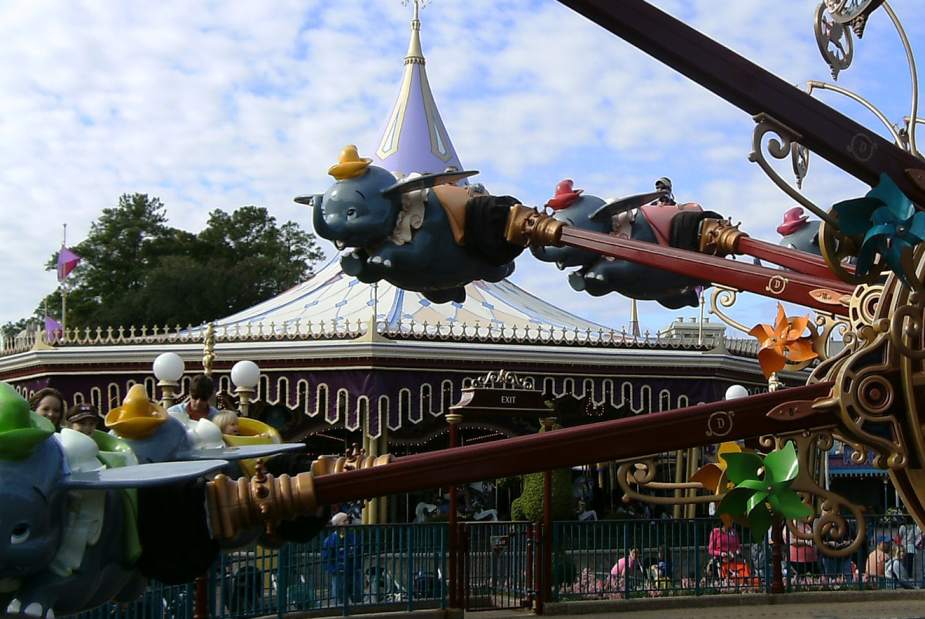 127027ptrDisneyRide