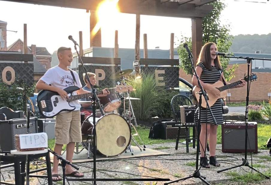 200741gtrlivbytheriveraudiohelment091018