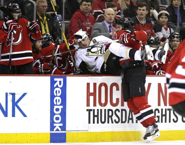 20160306T232643Z1516840061NOCIDRTRMADP3NHLPITTSBURGHPENGUINSATNEWJERSEYDEVILS