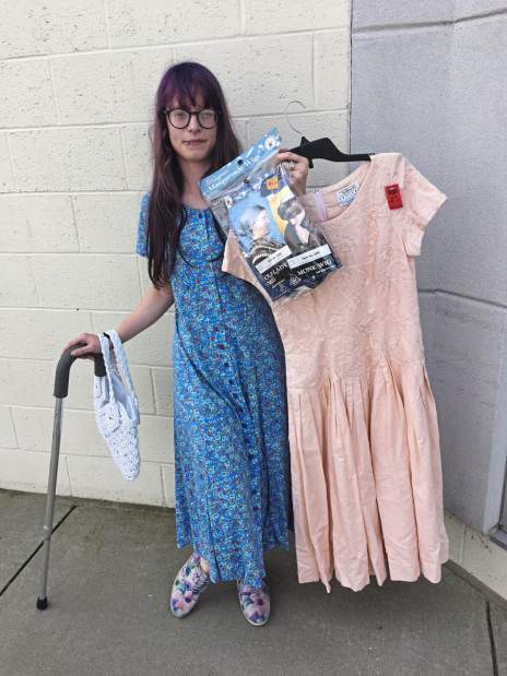 292734GTRLIVGOODWILLoldlady101418