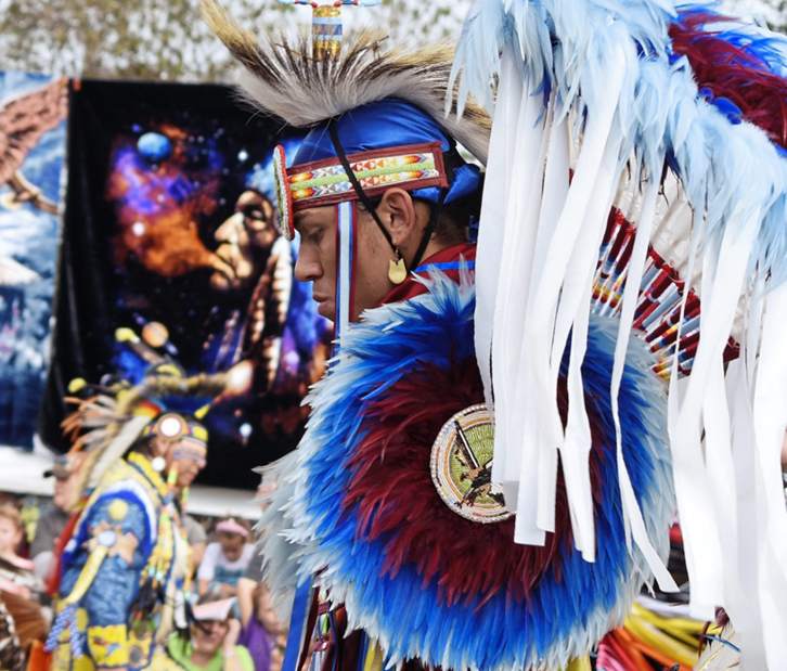 295206herlopowwow1101118