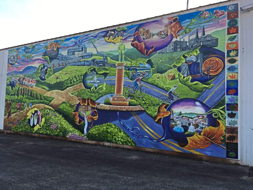 303739gtrlivmuralded1100818