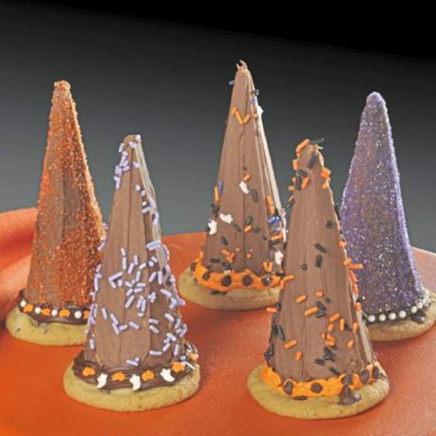 319858GTRLIVHALLOWEENFOODHATS102418