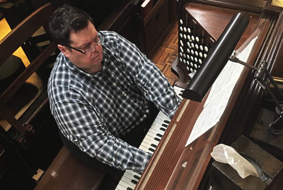 325585gtrorganrecital1101518