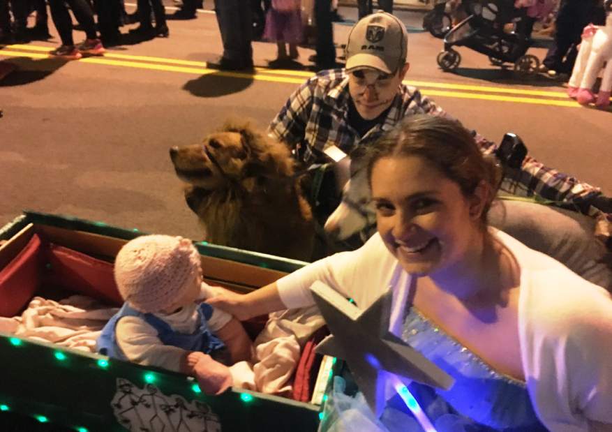 374342vndfreeportparade1102518