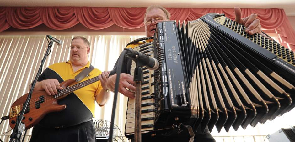 451852vndlivtadyoldpic111918