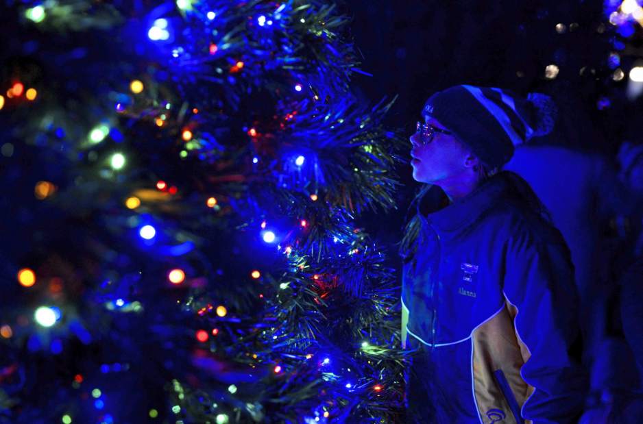 461991ptrkennywoodxmas4112418