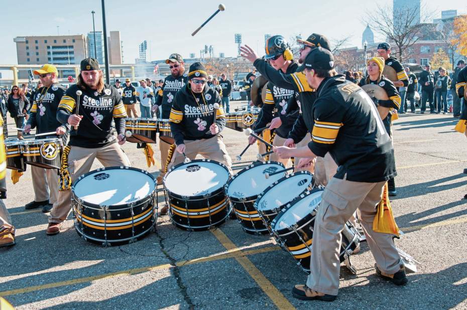 64232PhotofortArmstrongPittsburghSteellinedrumgroupshot18