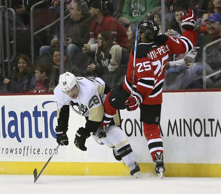 APTOPIXPenguinsDevilsHockeyJPEGbcd7f