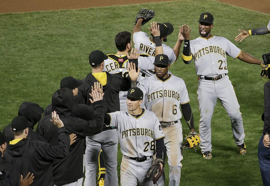 APTOPIXPiratesGiantsBaseball88760jpga0a69