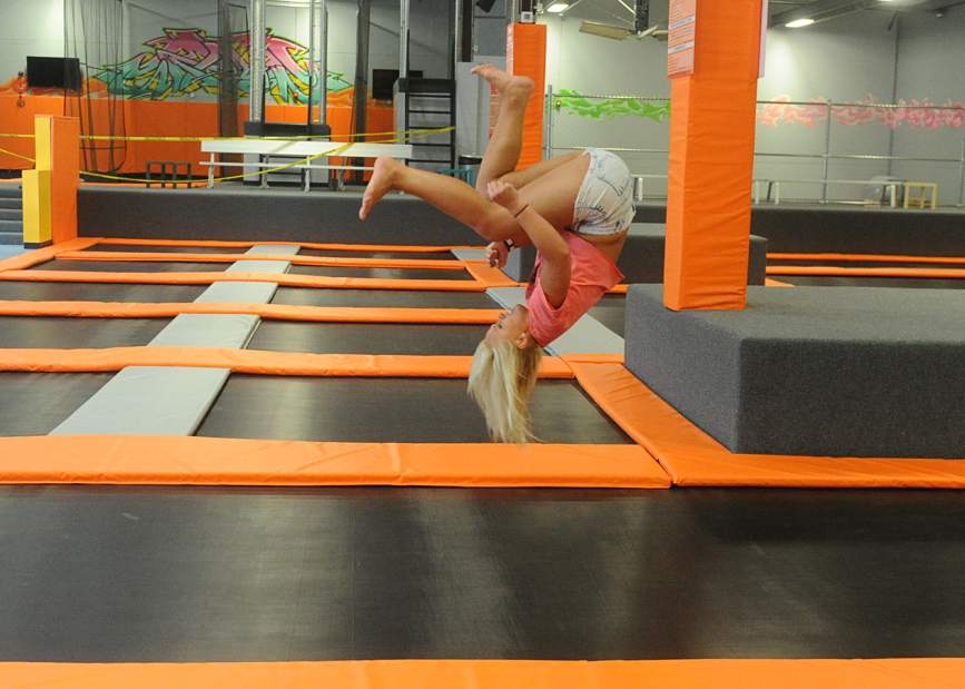 BANlotrampoline6061214