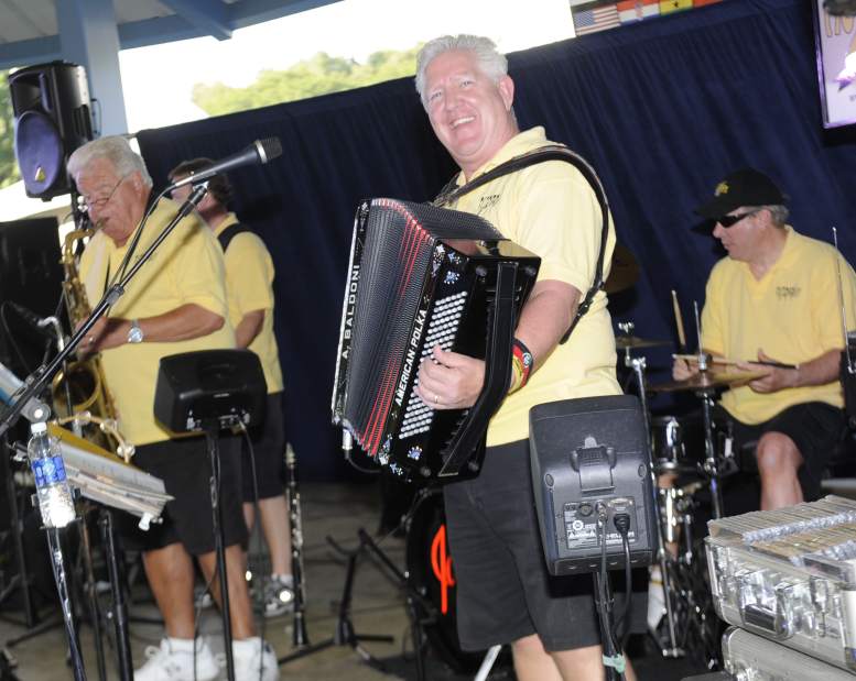 DNA10USEMCKvillageclosing5081514