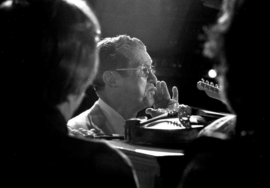 FiddleAuction67412jpg24436