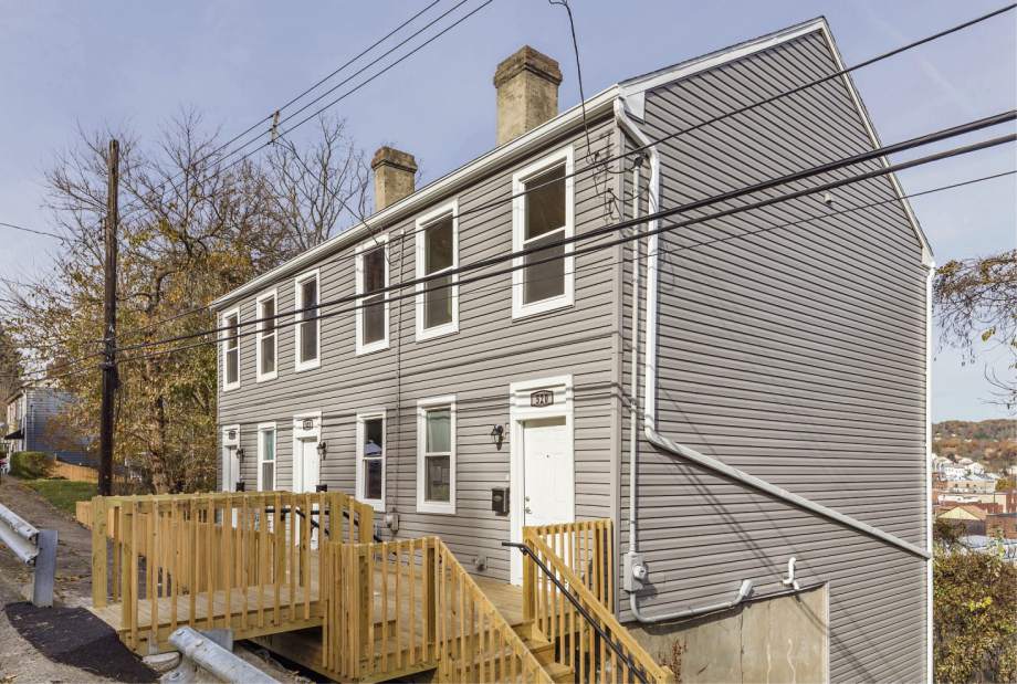 GTRLIVCIVILWARTOWN031718