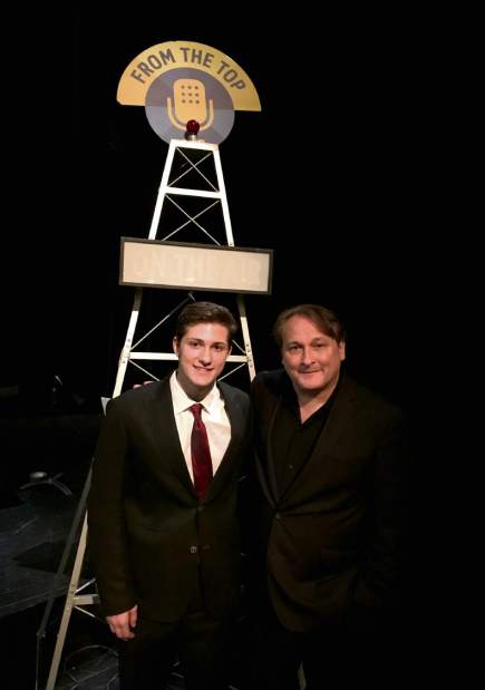 GTRLIVCOLINTENOR1041618