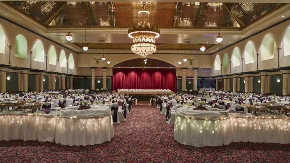 GTRLIVSHRINECENTERBALLROOM021818