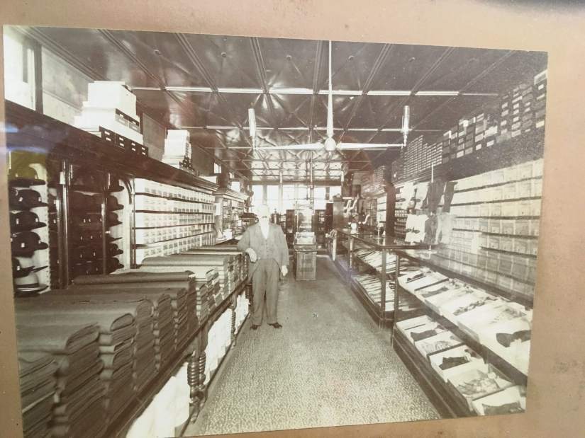 GTRLIVWHOKNEWHEMPHILLOWNER121617