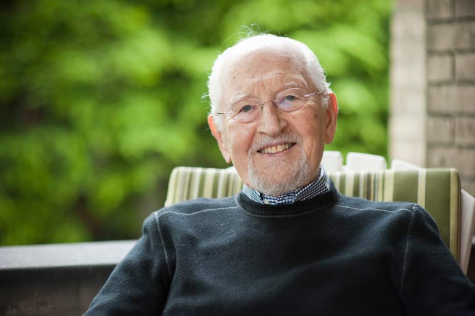 JuliusYoungner0026100518