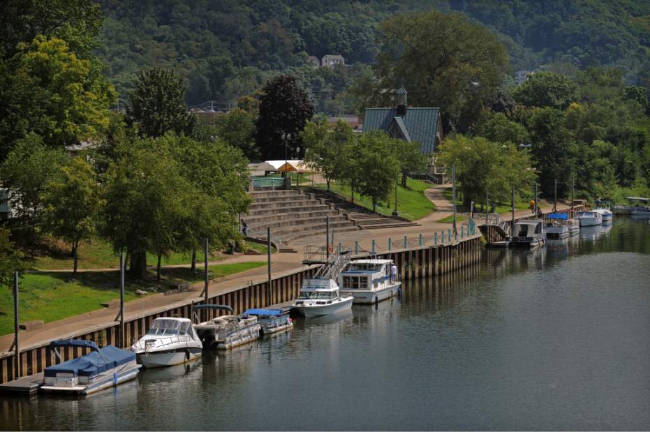 Slide 
													
													1