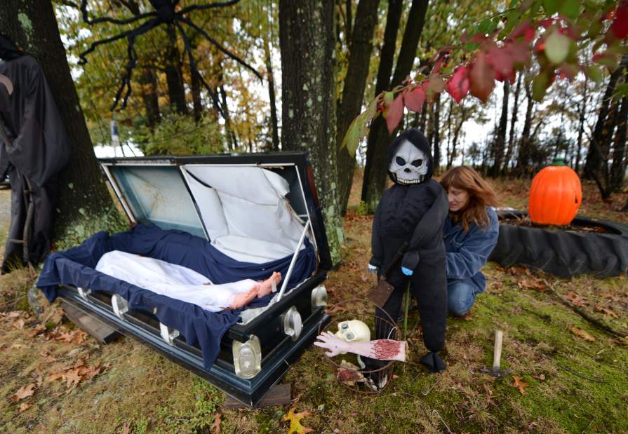 Slide 
													
													1