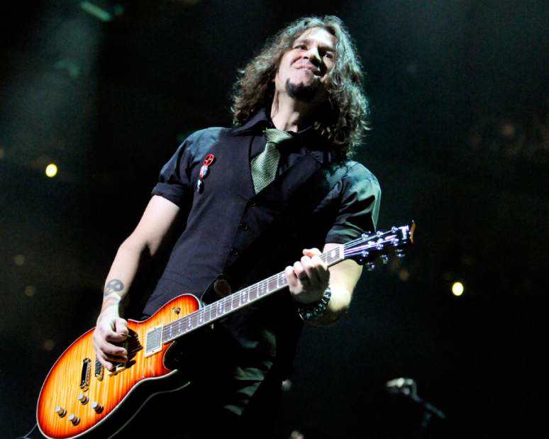 PTRBonJovi04040617
