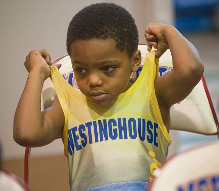 PTRHOUSEWRESTLE01010416