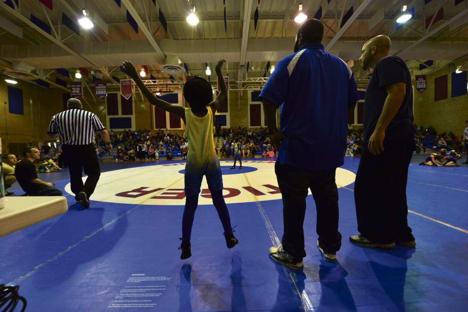 PTRHOUSEWRESTLE06010416