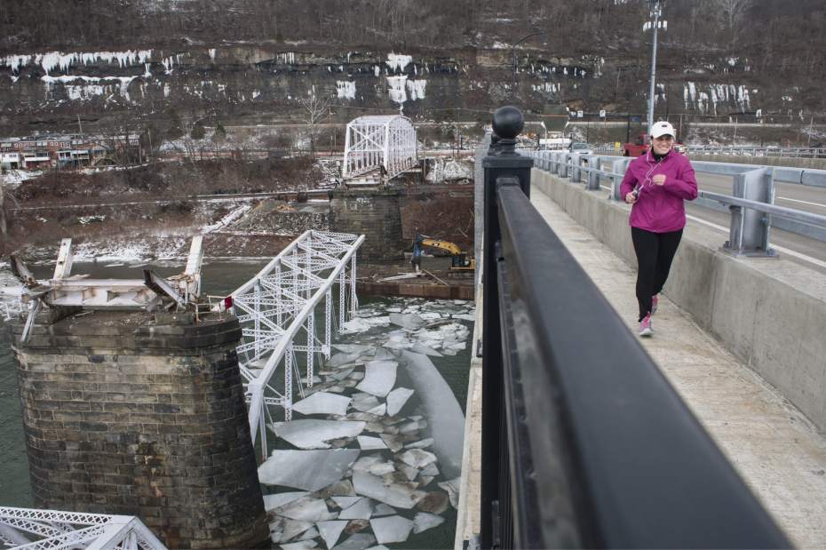 PTRHULTONBRIDGE3012716