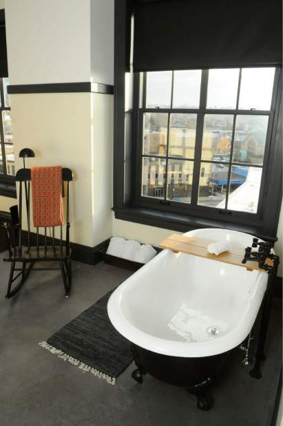 PTRLIVACEHOTEL61212151