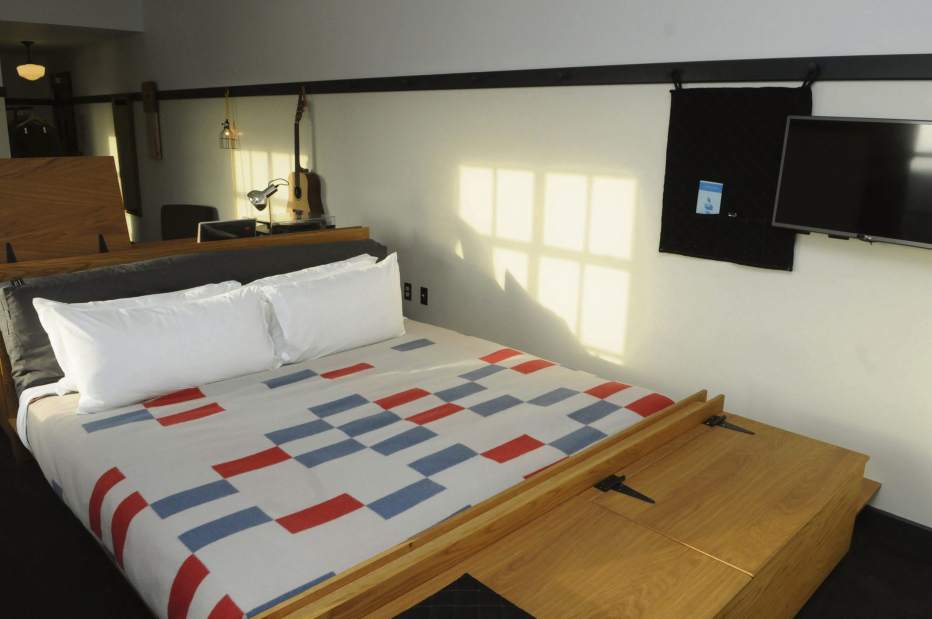 PTRLIVACEHOTEL81212151