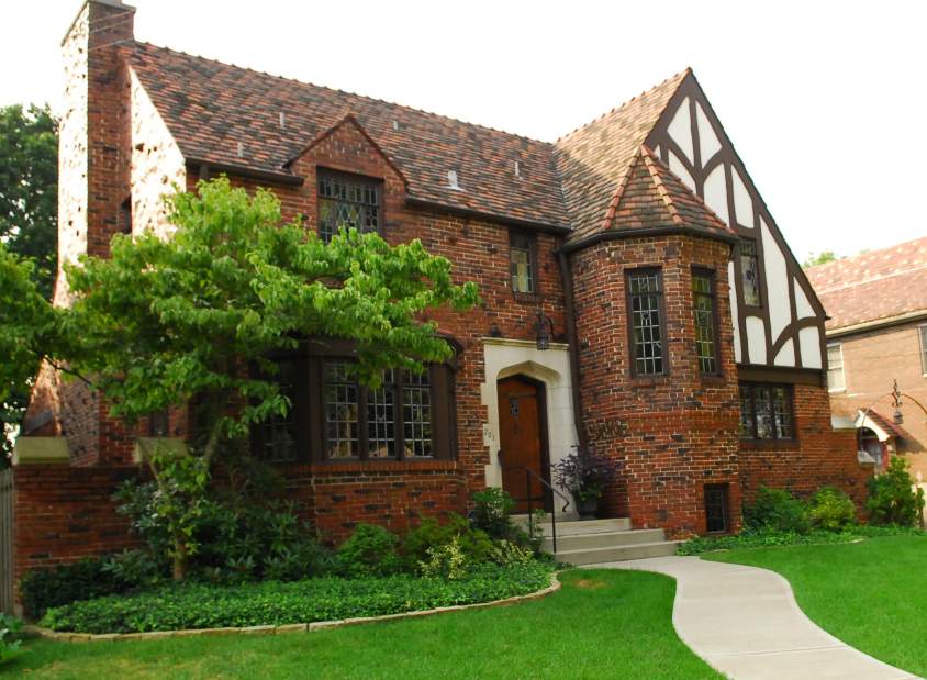 PTRLIVARCHITECTURE18080512