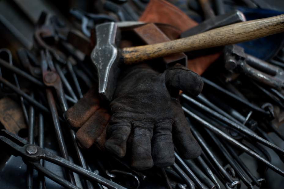 PTRLIVBLACKSMITH7042813