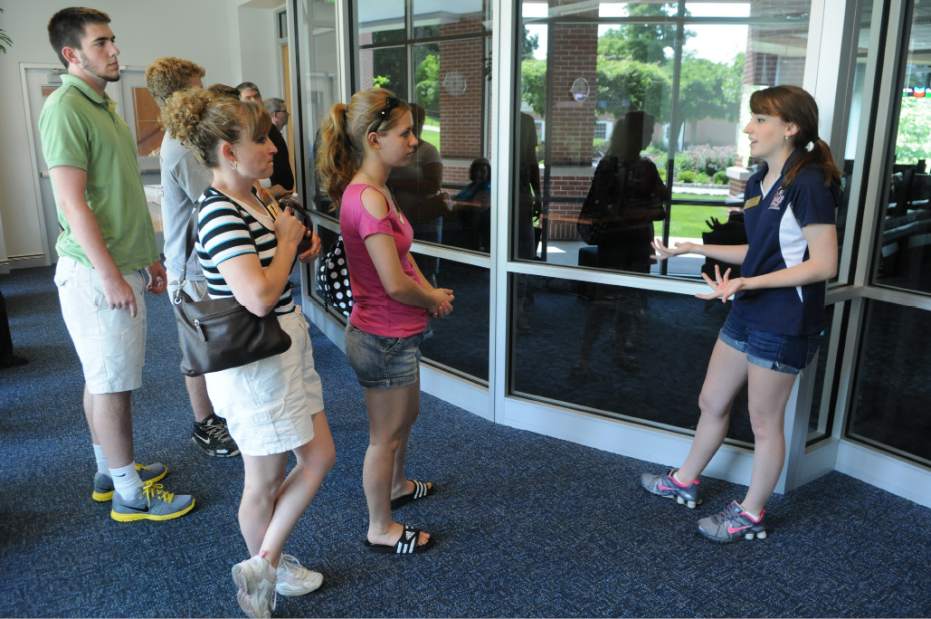 PTRLIVCOLLEGETRIP2061912