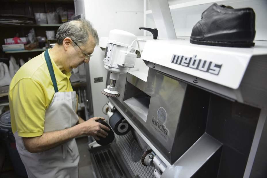 PTRLIVLOCALSHOES8032016