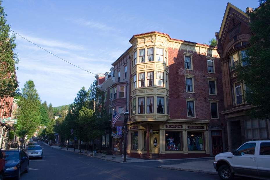 PTRLIVROADTRIPTreasureShop093012