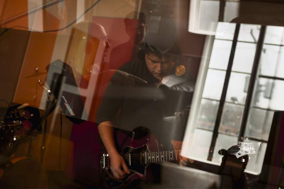 PTRLIVTUFFSOUND4031216