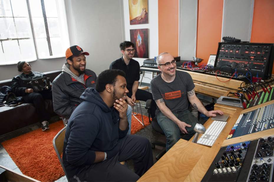 PTRLIVTUFFSOUND8031216