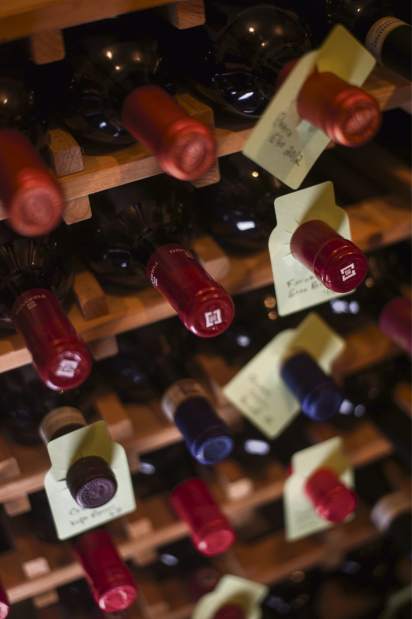 PTRLIVWINE02071616
