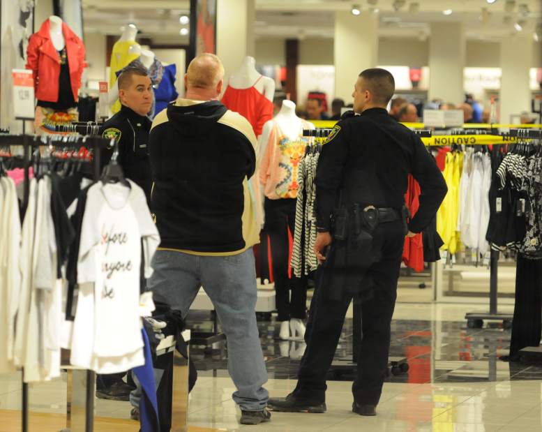 PTRMALLSHOOTING05020815