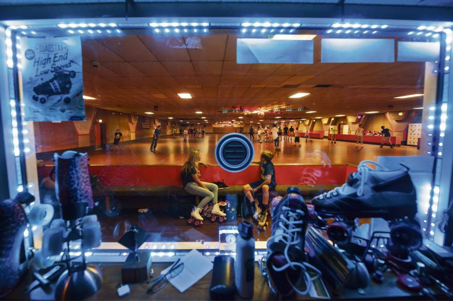 PTRNEVILLEROLLERDROME02082916