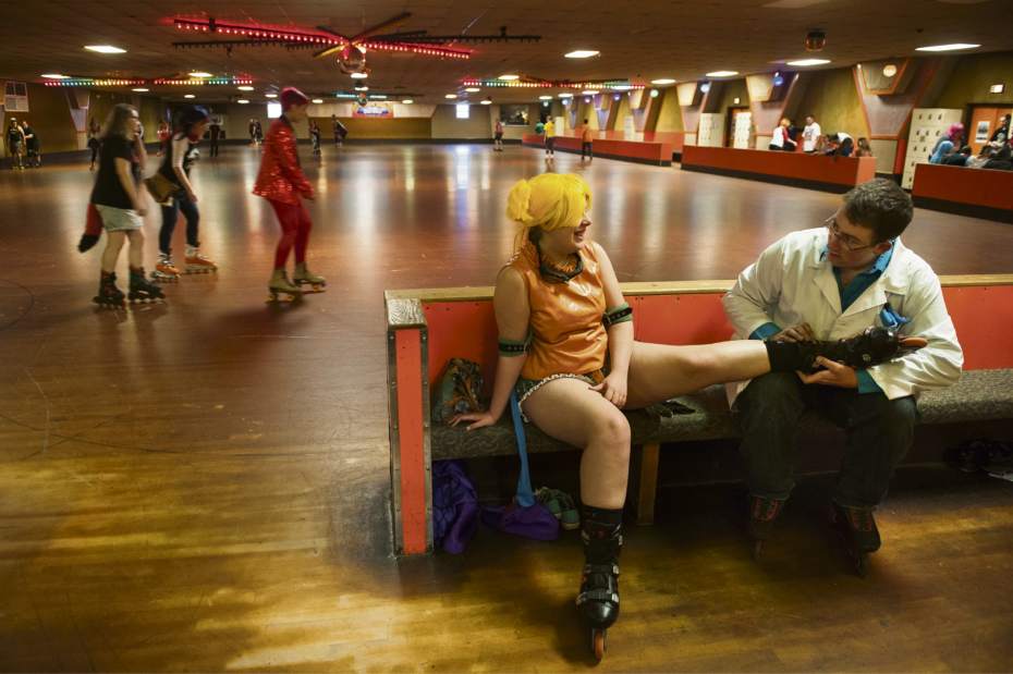 PTRNEVILLEROLLERDROME04082916