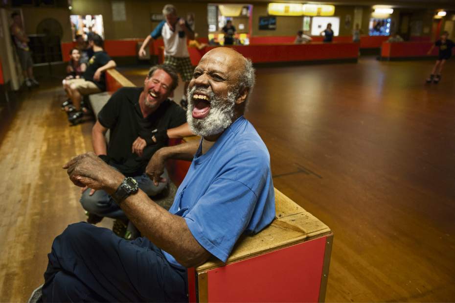 PTRNEVILLEROLLERDROME09082916