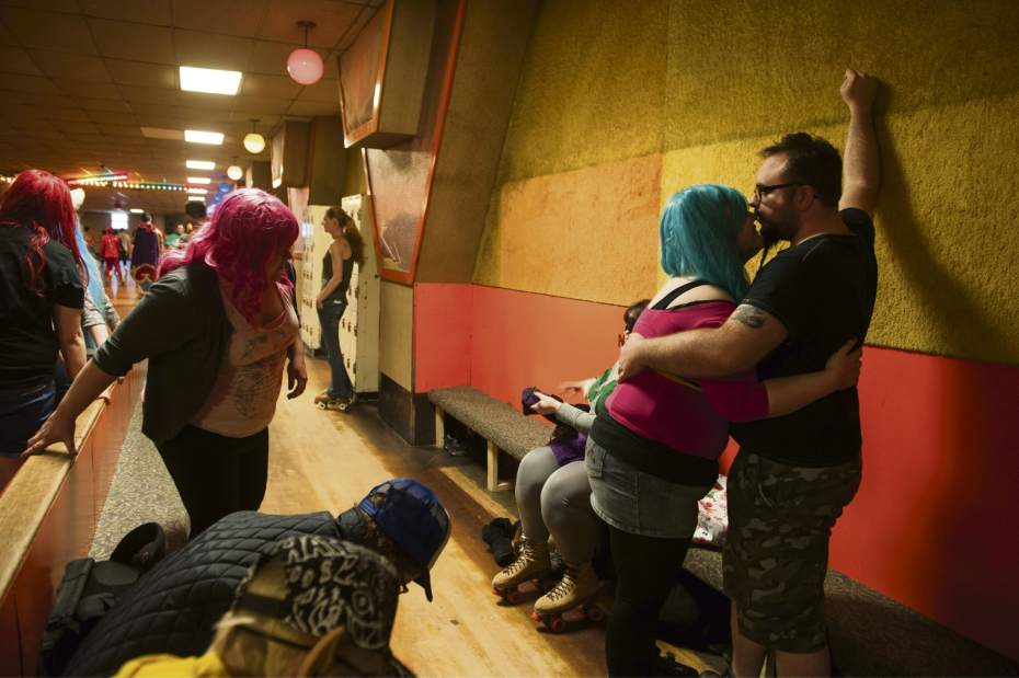 PTRNEVILLEROLLERDROME10082916