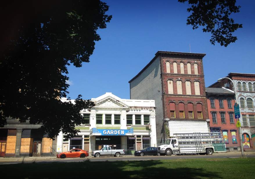 PTRgardentheater080115