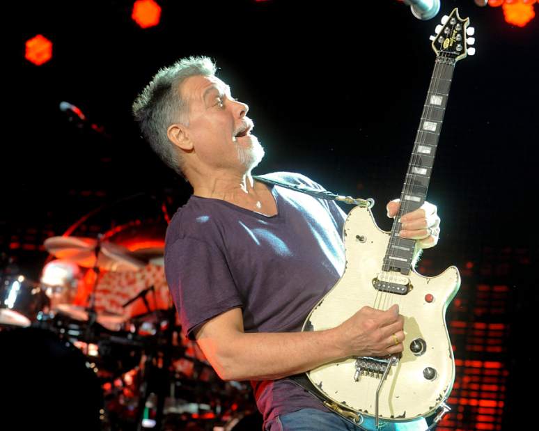 Van Halen plays plenty of favorites in First Niagara show