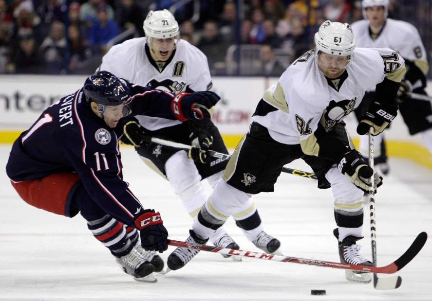 PenguinsBlueJacketsHockeyJPEG008ef