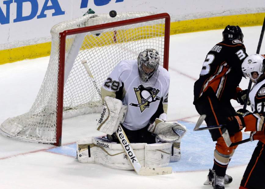 PenguinsDucksHockeyJPEG0a331